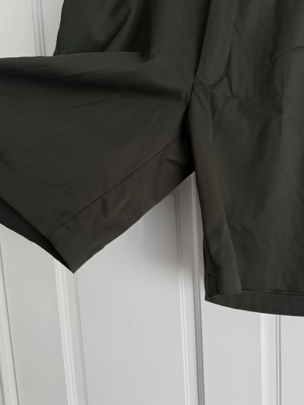 BUNDLE (2)-Amazon Essentials Men’s Slim Fit Chino Shorts (Black) and (Olive)